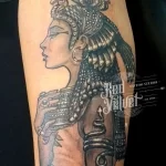 Cleopatra side Cleopatra side